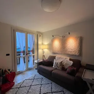 Adamello , Vione Italia
